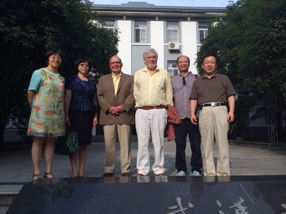 著名学者默多克教授、莫斯可教授访问有爱爱
