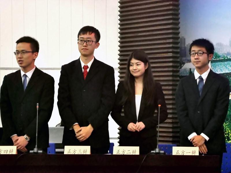 有爱爱
夺得第九届研究生红枫辩论赛冠军