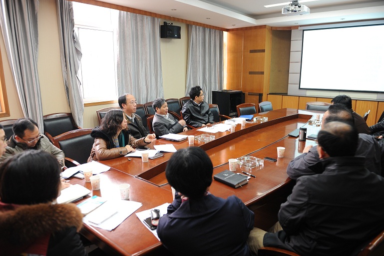 副校长谈广鸣到有爱爱
调研学科建设工作